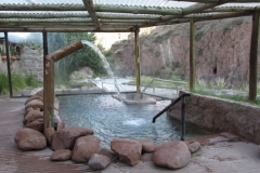Cachueta indoor hot spring pool